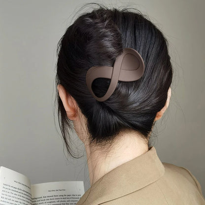 Infinity 8-Shape Hair Claw Clip – Elegant Minimalist Updo Holder for Women