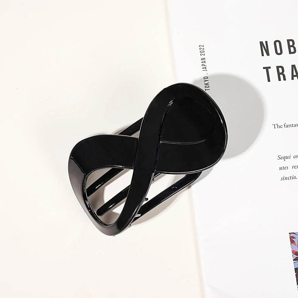 Infinity 8-Shape Hair Claw Clip – Elegant Minimalist Updo Holder for Women